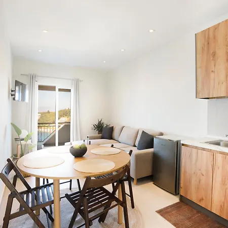 Apartament Thea