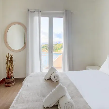 Thea Apartment *