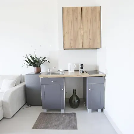 Thea Apartment *